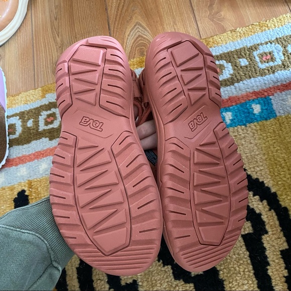 NWOB Teva Hurricane Verge sandals - Picture 5 of 7